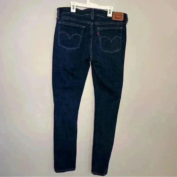 Levi’s Dark Wash 711 Skinny, Size 32/30, EUC - Picture 7 of 7